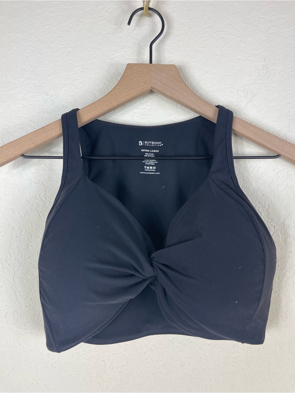 Buffbunny Twisted Curve Black Sports Bra Size XL - Picture 2 of 6
